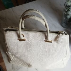 Beautiful snake patterned leather shoulder bag